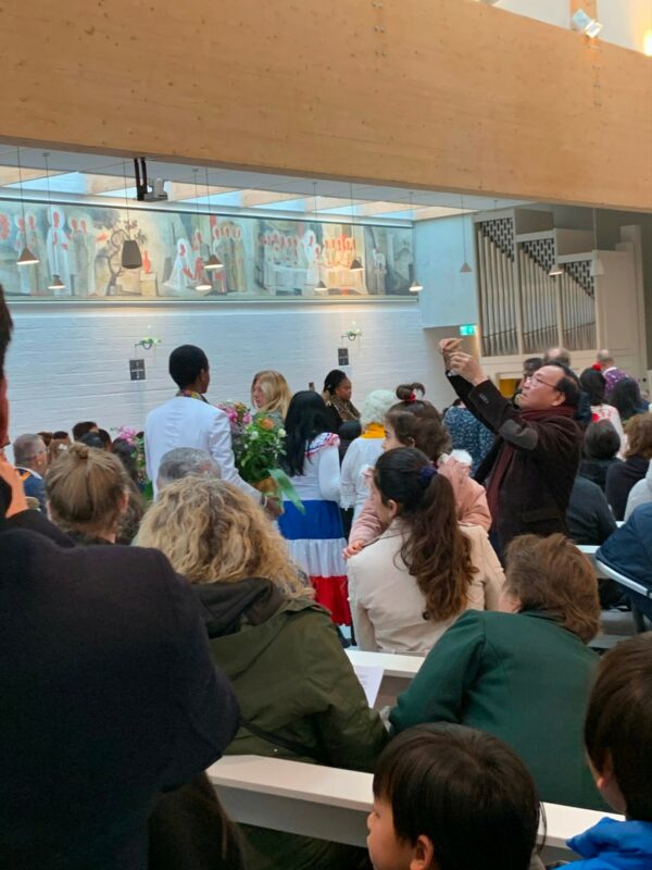 Các dân tộc Dâng của lễ 4