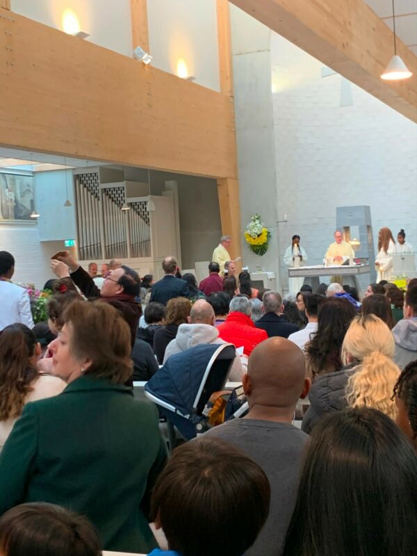 Các dân tộc Dâng của lễ 3