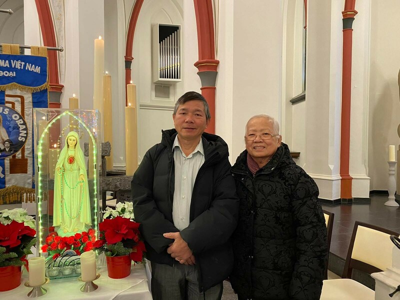 Gặp người hằng xóm ở Việt nam